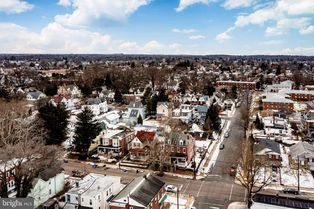 an aerial view of multiple house