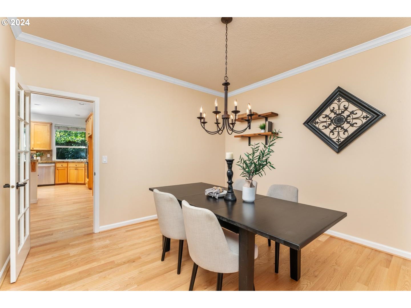 16640 Southwest Whitetail Lane Beaverton, OR 97007 - Photo 12 of 48 Dining Room