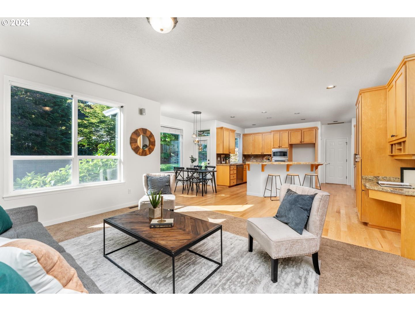 16640 Southwest Whitetail Lane Beaverton, OR 97007 - Photo 19 of 48 Great Room