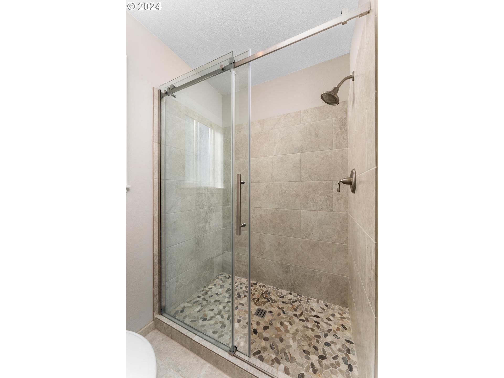 16640 Southwest Whitetail Lane Beaverton, OR 97007 - Photo 30 of 48 Owner's Suite Bathroom