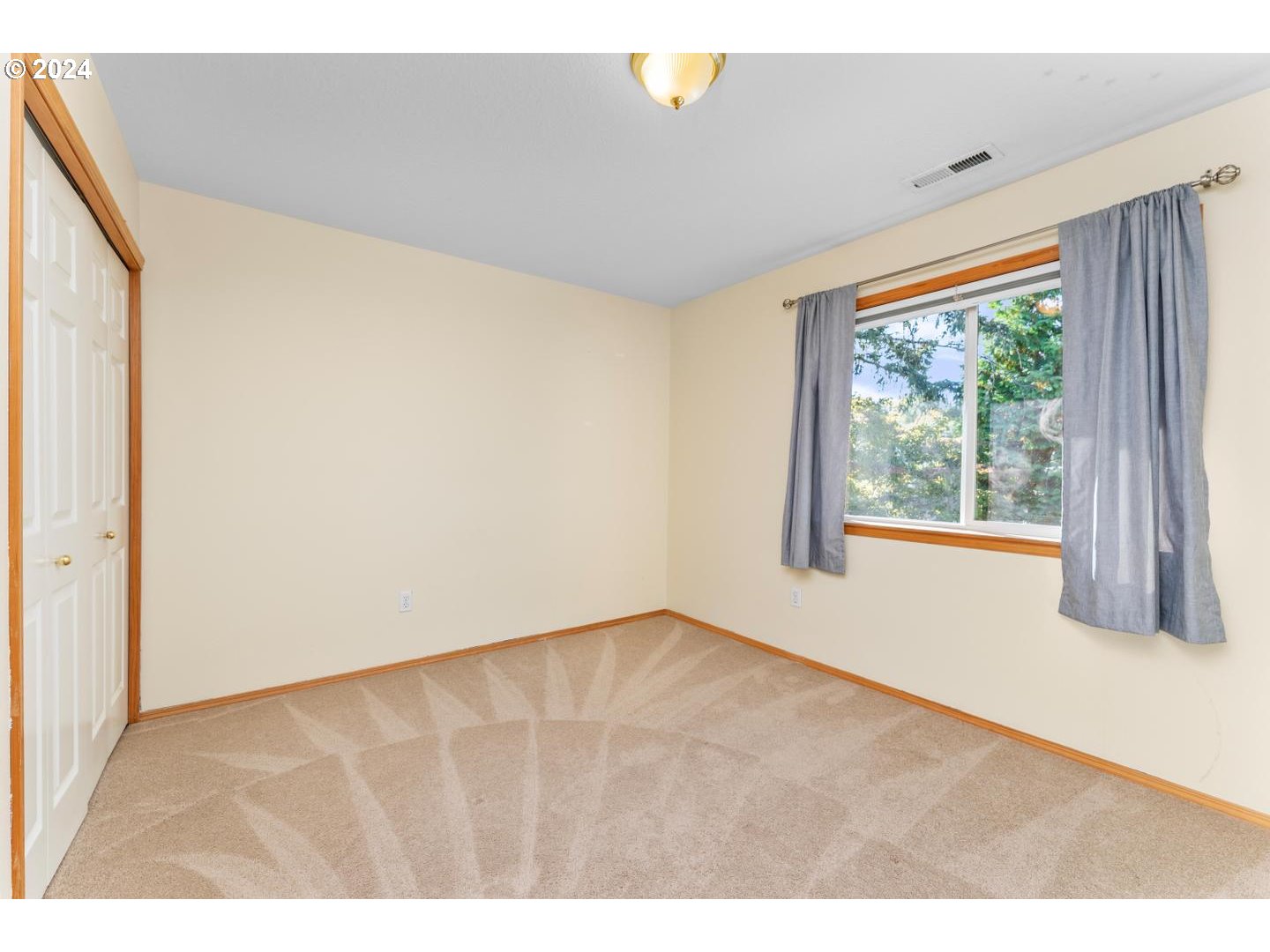 16640 Southwest Whitetail Lane Beaverton, OR 97007 - Photo 33 of 48 Bedroom