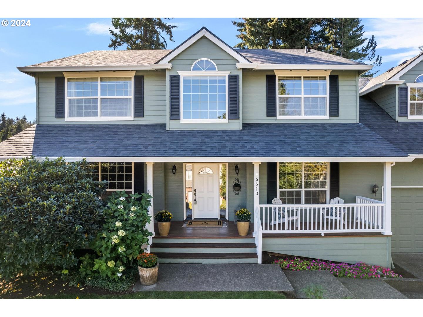 16640 Southwest Whitetail Lane Beaverton, OR 97007 - Photo 4 of 48 Gallery Image 4