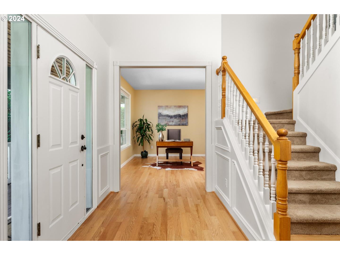 16640 Southwest Whitetail Lane Beaverton, OR 97007 - Photo 9 of 48 Entrance/Foyer