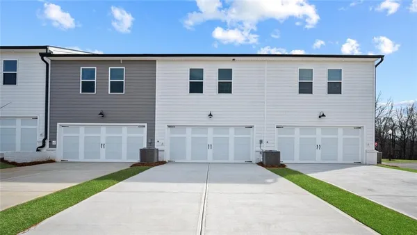 $323,785 | 404 Reflection Drive, Stockbridge, GA 30281