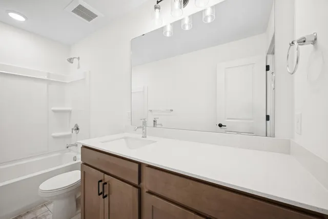 $685,000 | 11645 Hbr Circle North, Dayton, MN 55369