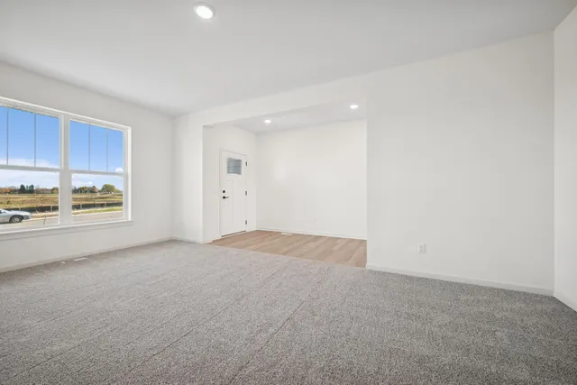 $685,000 | 11645 Hbr Circle North, Dayton, MN 55369