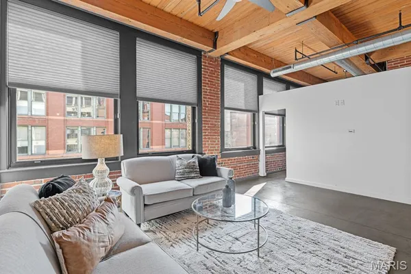 $198,250 | 1015 Washington Avenue, Unit 501, St. Louis, MO 63101