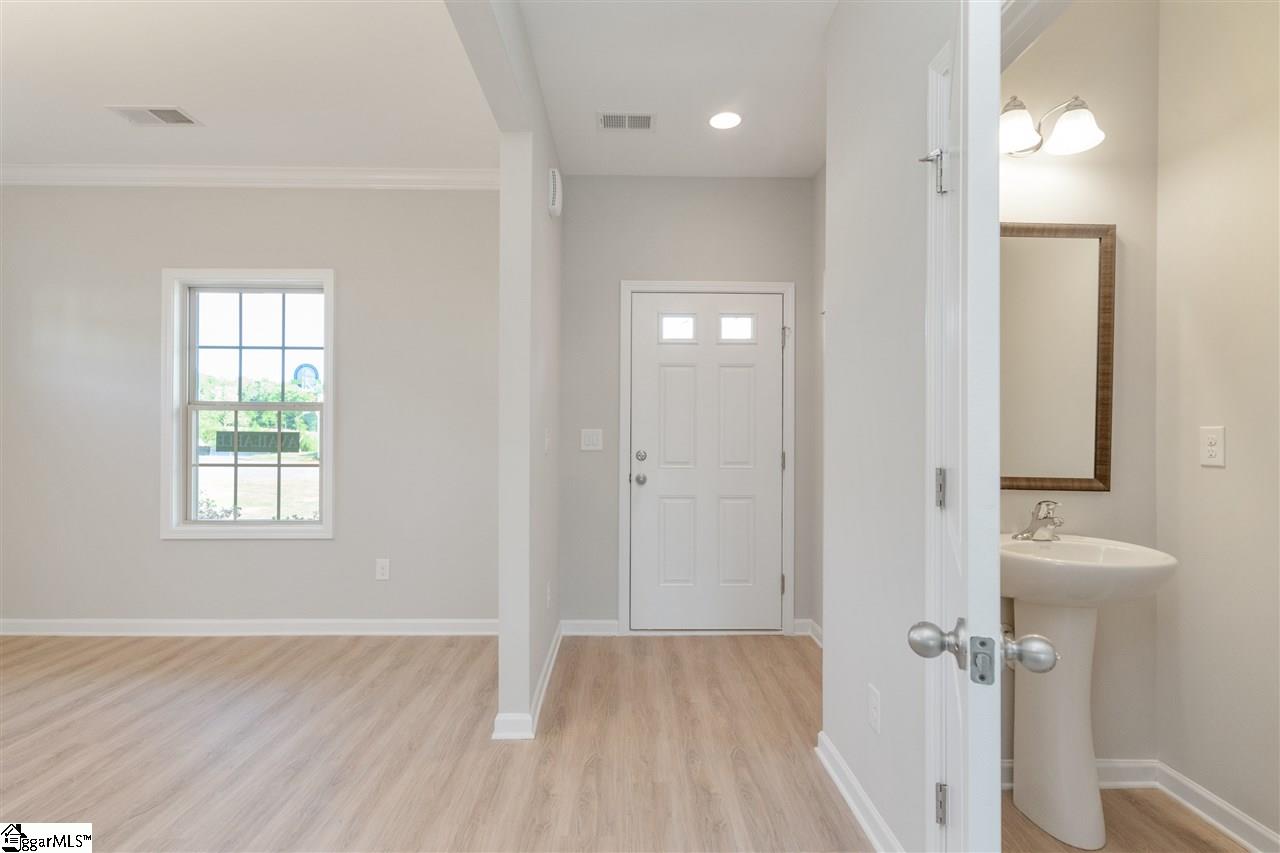 604 Autumn Breeze Walk Inman, SC 29349 - Photo 11 of 26 Gallery Image 11