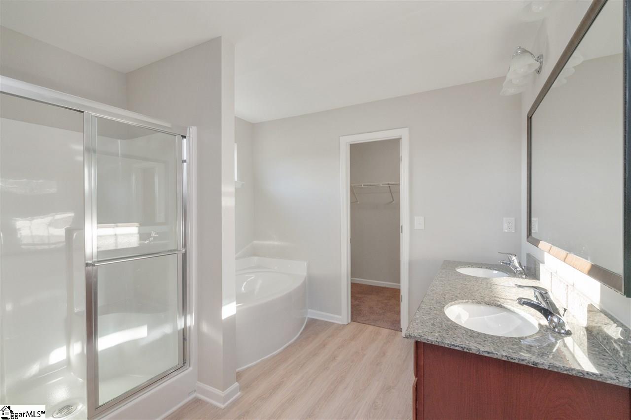 604 Autumn Breeze Walk Inman, SC 29349 - Photo 6 of 26 Gallery Image 6