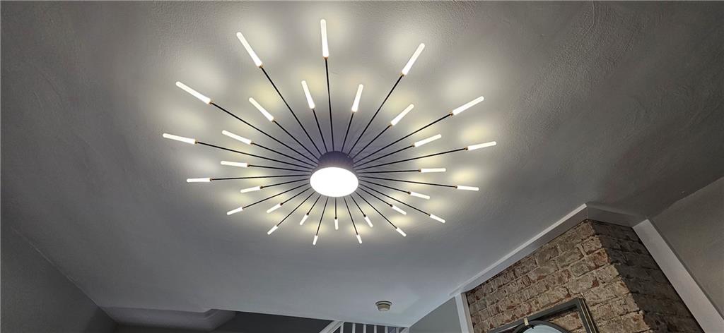 2344 Saranac Avenue Pittsburgh, PA 15216 - Photo 21 of 48 a view of entryway