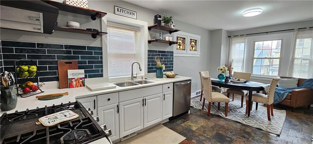 2344 Saranac Avenue Pittsburgh, PA 15216 - Photo 5 of 48 a room with gym equipment and window