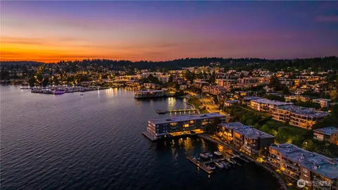 $624,998 | 733 Lake Street South, Unit 101, Kirkland, WA 98033