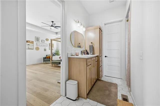 $1,149,900 | 2 Woodview Road, St. Joseph, MO 64507