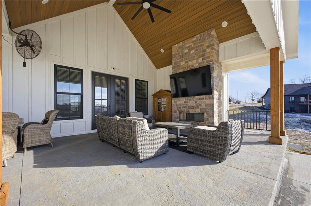 2 Woodview Road St. Joseph, MO 64507 - Photo 6 of 96