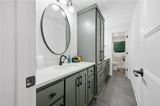 $1,149,900 | 2 Woodview Road, St. Joseph, MO 64507