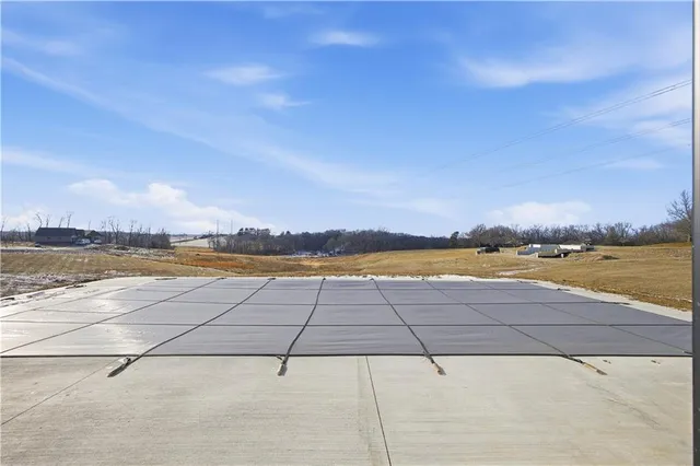 $1,149,900 | 2 Woodview Road, St. Joseph, MO 64507