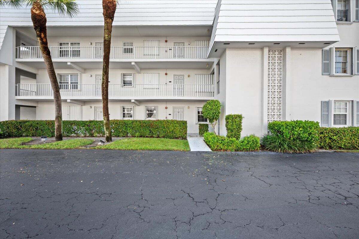 1190 Sugar Sands Boulevard, Unit 514 Riviera Beach, FL 33404 - Photo 14 of 30 23-LUX2552
