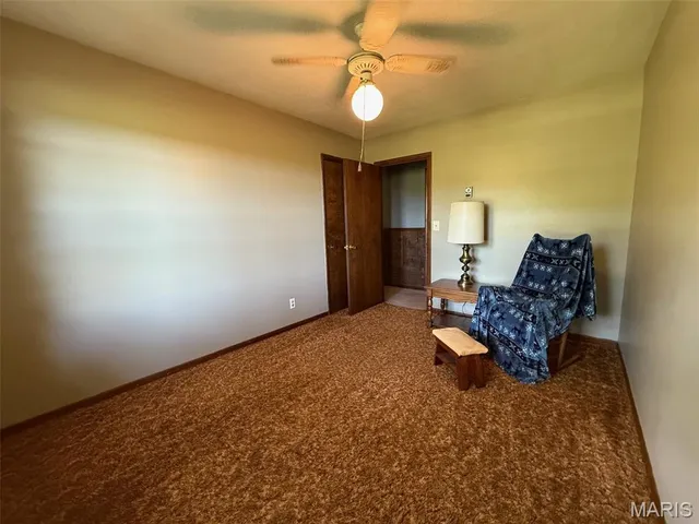 $220,000 | 299 East 3050th Avenue, Ramsey, IL 62080