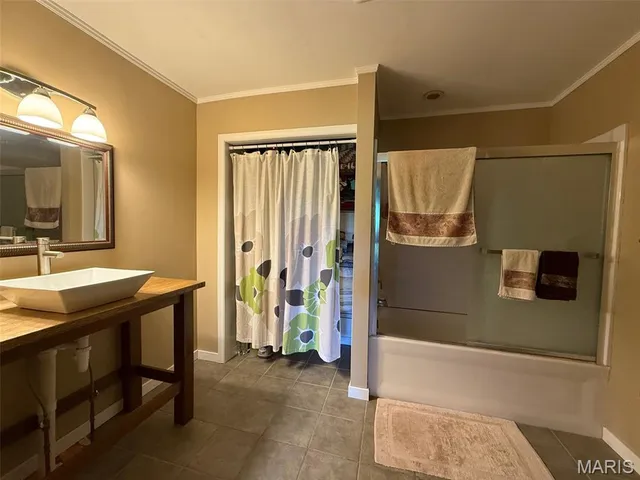 $220,000 | 299 East 3050th Avenue, Ramsey, IL 62080