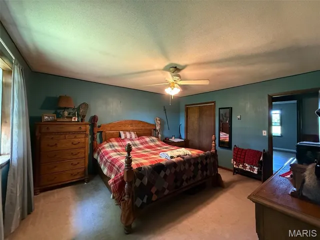 $220,000 | 299 East 3050th Avenue, Ramsey, IL 62080