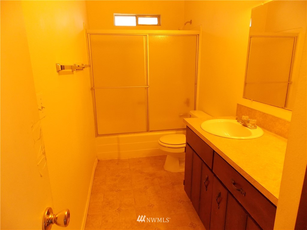 10239 Grove Road Southeast Yelm, WA 98597 - Photo 16 of 18 Gallery Image 16