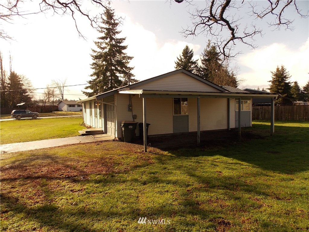 10239 Grove Road Southeast Yelm, WA 98597 - Photo 3 of 18 Gallery Image 3