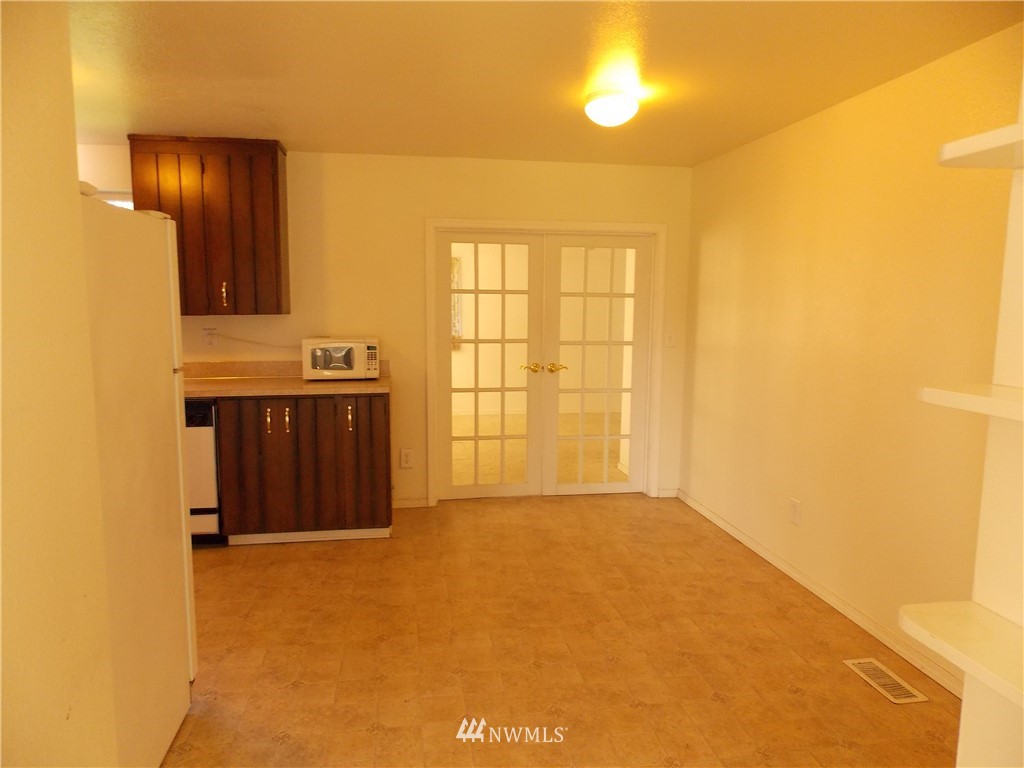 10239 Grove Road Southeast Yelm, WA 98597 - Photo 7 of 18 Gallery Image 7
