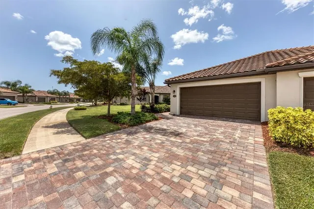 $340,000 | 19993 Benissimo Drive, Venice, FL 34293