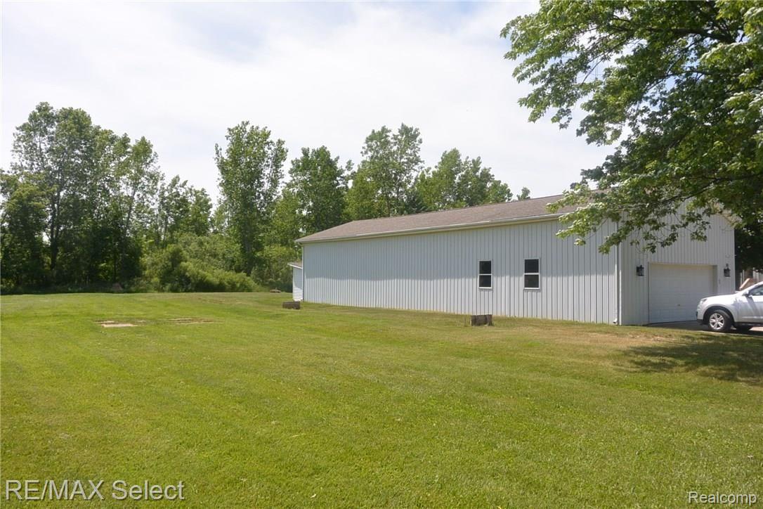 11501 West Frances Road Flushing, MI 48433 - Photo 4 of 28 DSC_2133.JPG