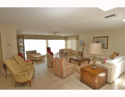 1417 Southeast Riverside Drive Stuart, FL 34996 - Photo 6 of 8 Gallery Image 6
