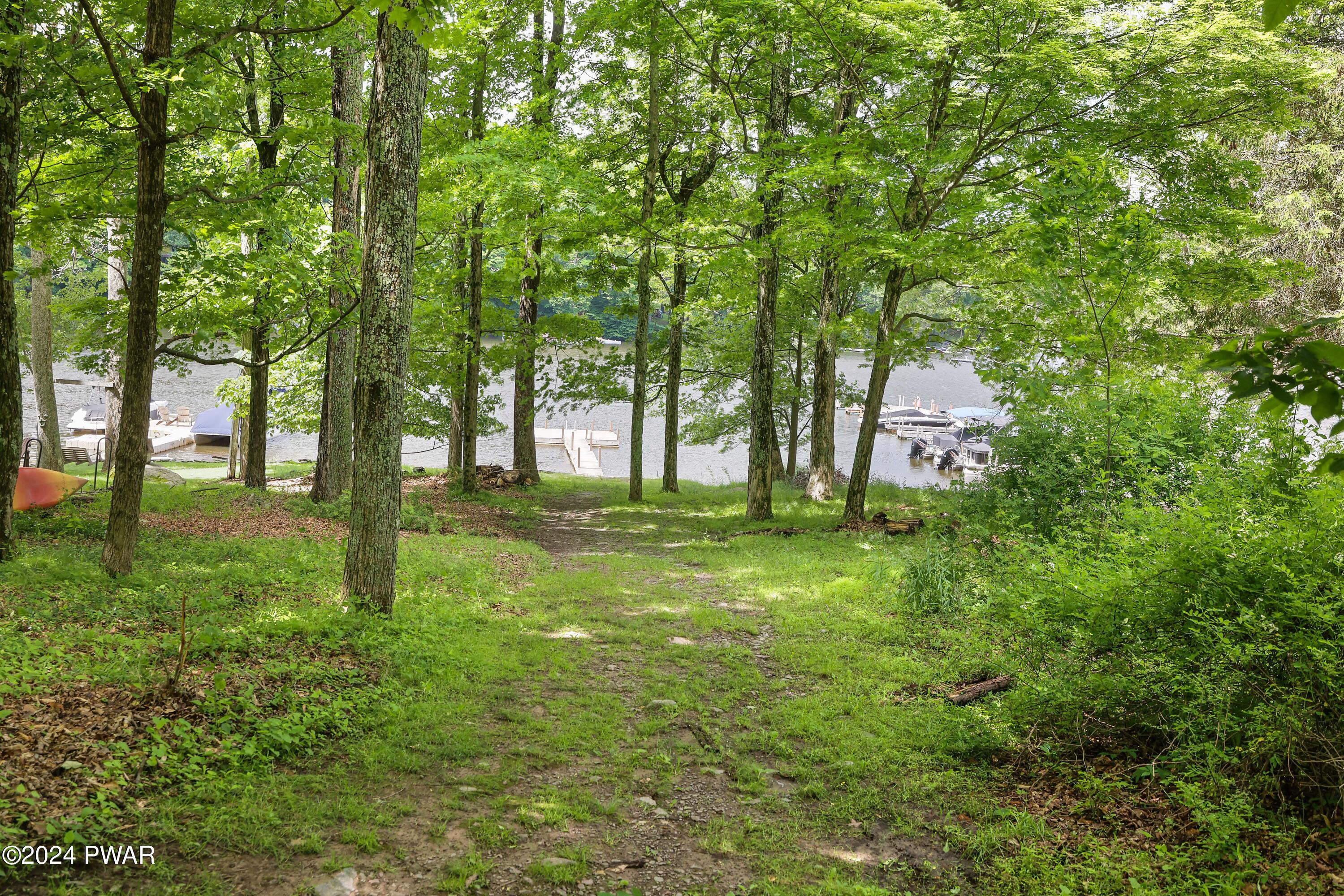 100 Launch Road Greentown, PA 18426 - Photo 7 of 116