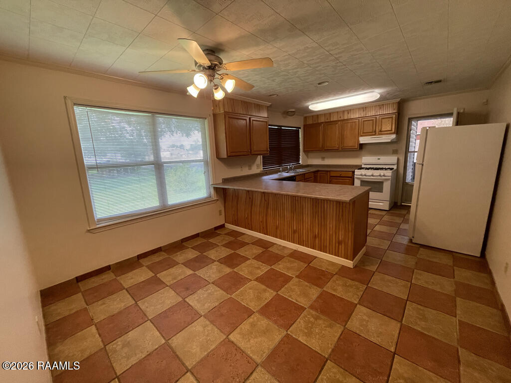 501 Macon Road Lafayette, LA 70506 - Photo 4 of 7 501 Macon Kitchen