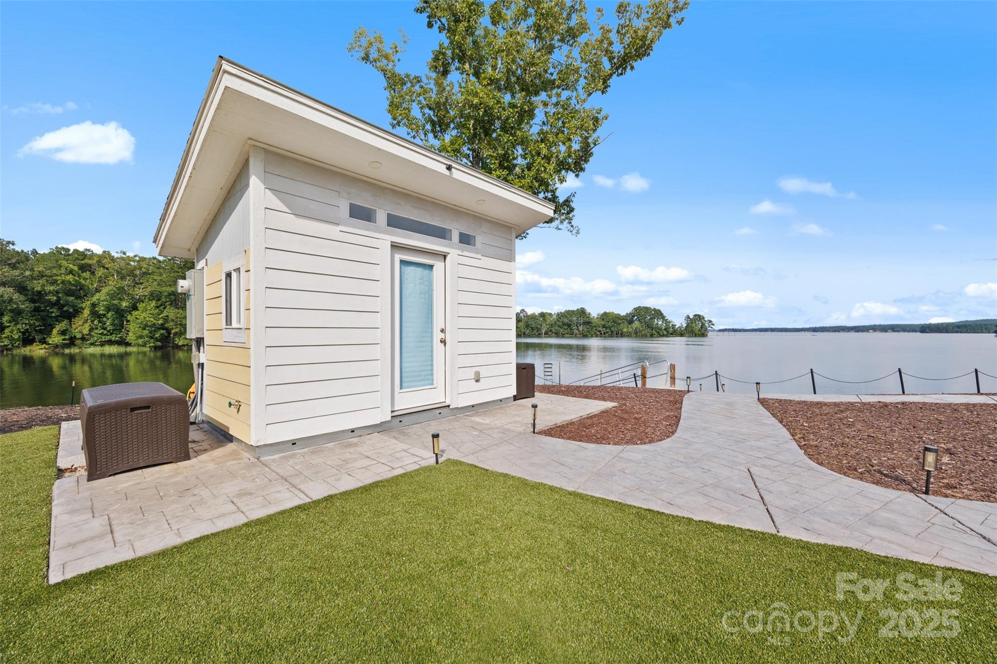 1075 Retreat Way Ridgeway, SC 29130 - Photo 44 of 48 a view of a outdoor space with furniture and garden
