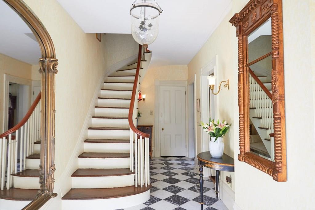 8 Ellery Street Cambridge, MA 02138 - Photo 2 of 27