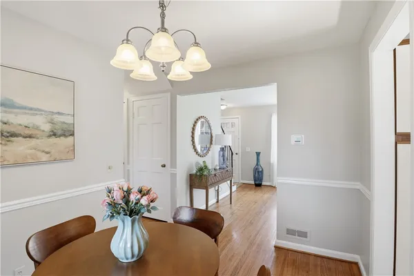$229,900 | 37 Oakmount Drive, Irondequoit, NY 14617