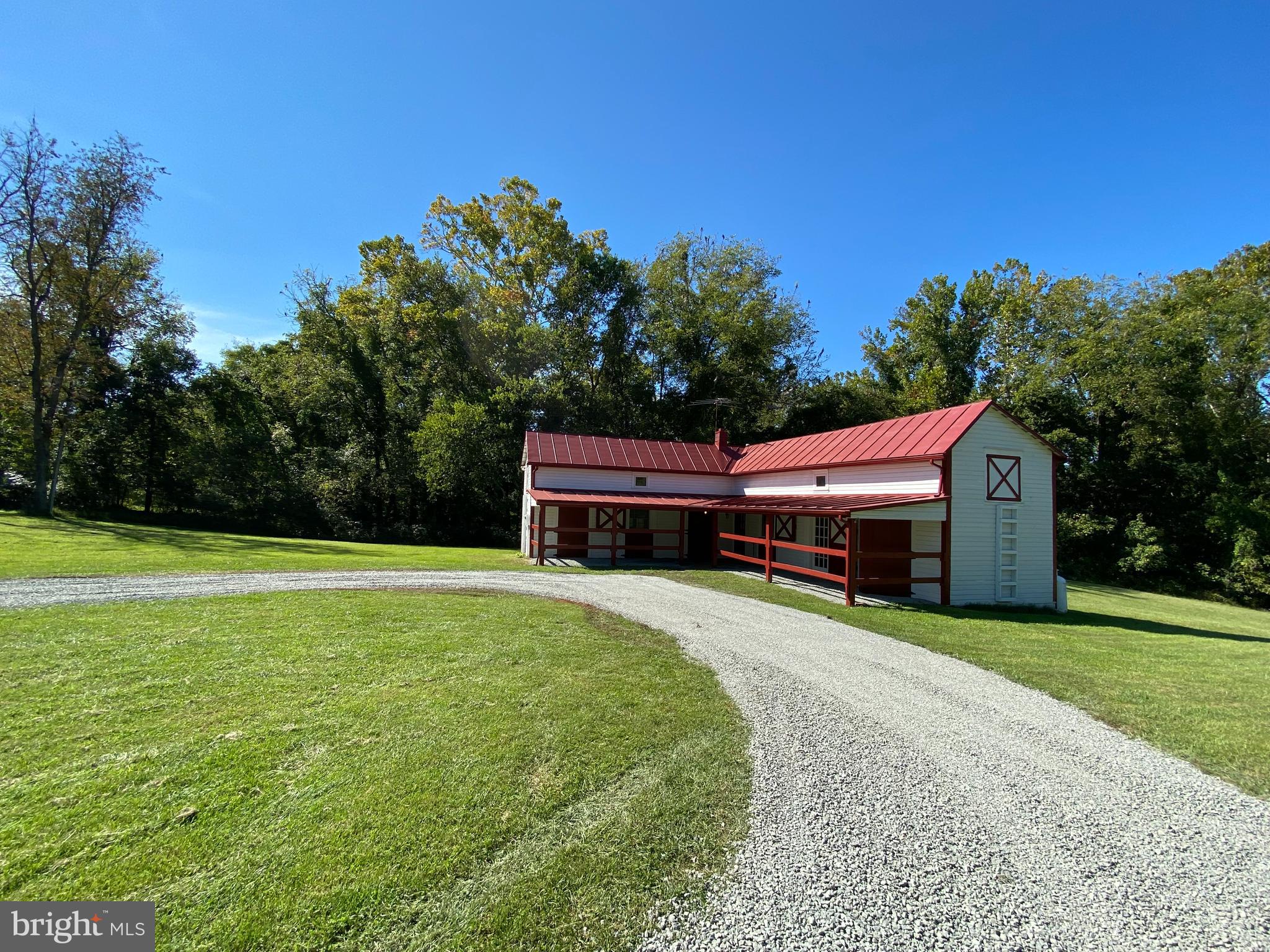 8546 Springs Road Warrenton, VA 20186 - Photo 2 of 36 Gallery Image 2