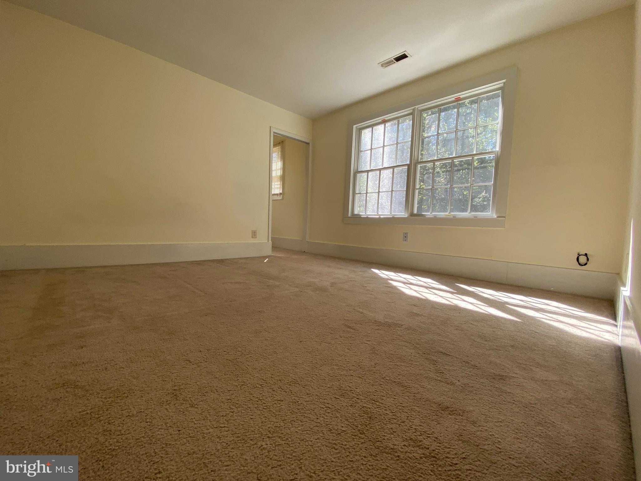 8546 Springs Road Warrenton, VA 20186 - Photo 11 of 36 Gallery Image 11