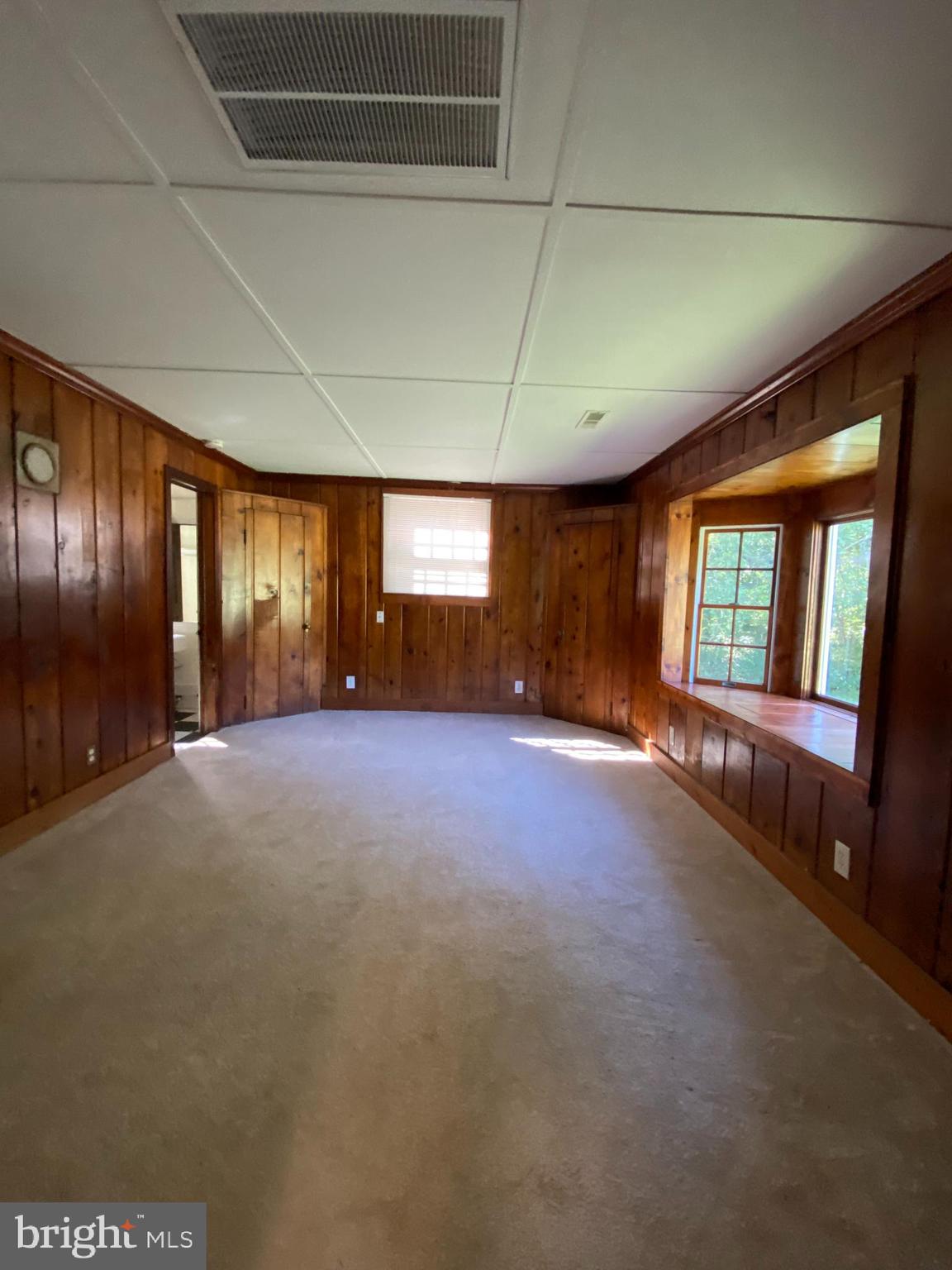 8546 Springs Road Warrenton, VA 20186 - Photo 9 of 36 Gallery Image 9