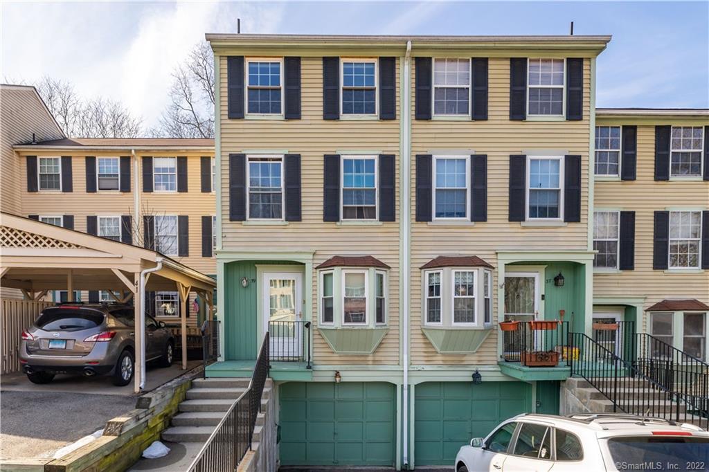 39 Rising Trail Drive, Unit 39 Middletown, CT 06457 - Photo 1 of 1 Gallery Image 1