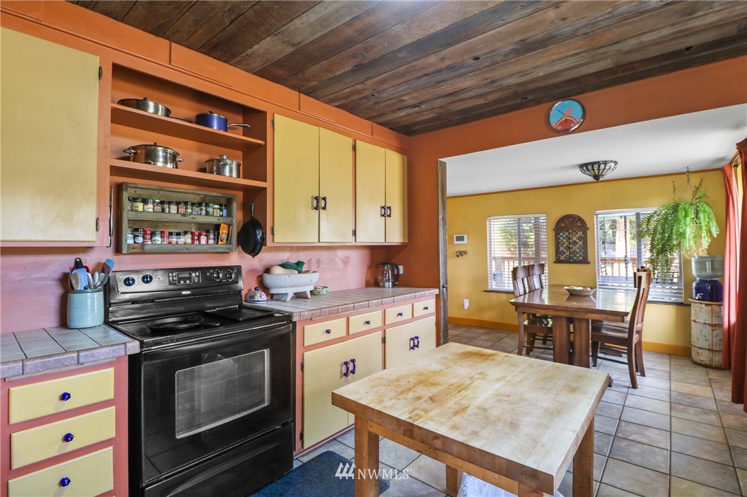 7010 Churchill Road Southeast Tenino, WA 98589 - Photo 8 of 37 Gallery Image 8