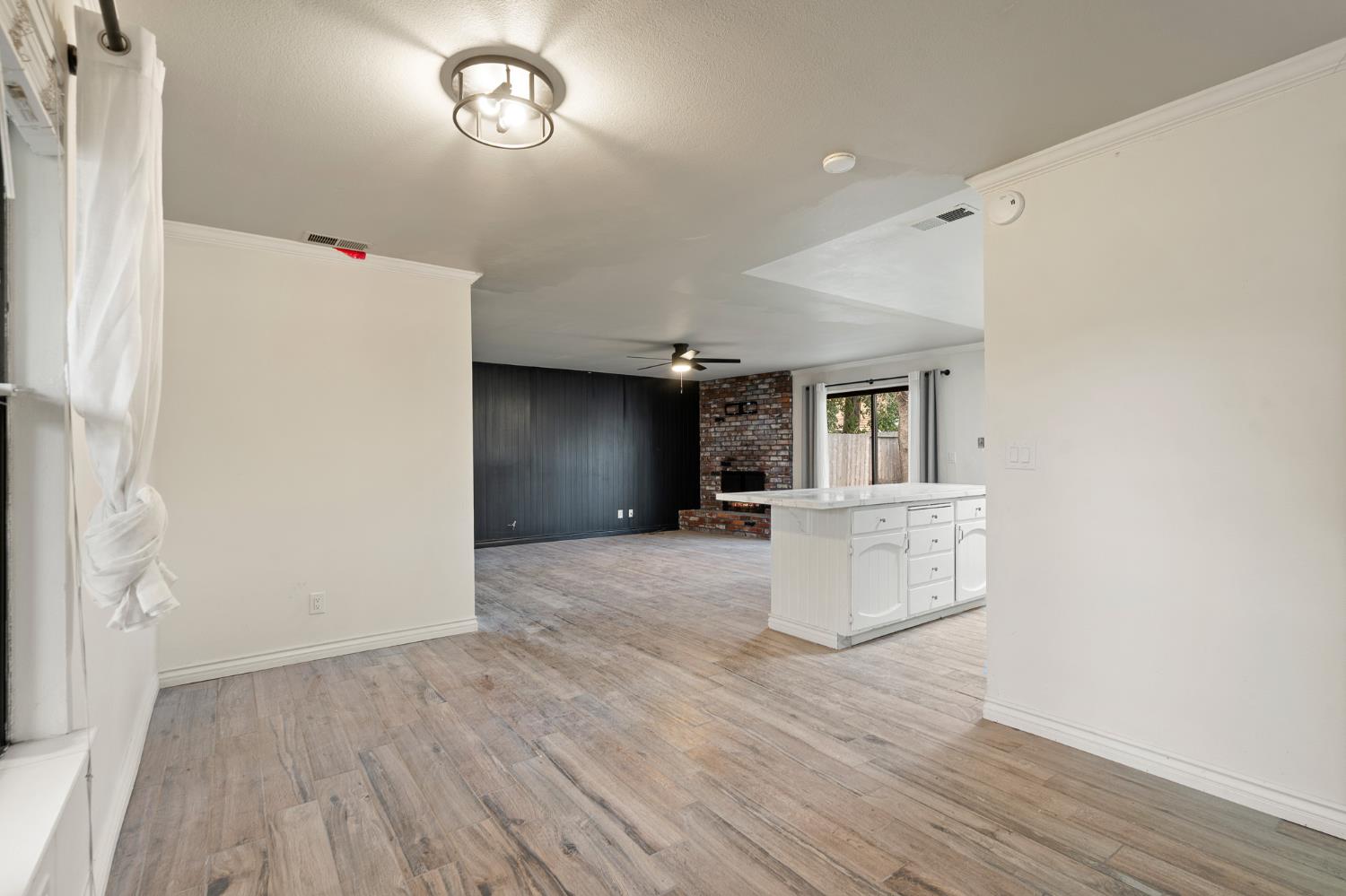 1009 Springoak Way Stockton, CA 95209 - Photo 13 of 43