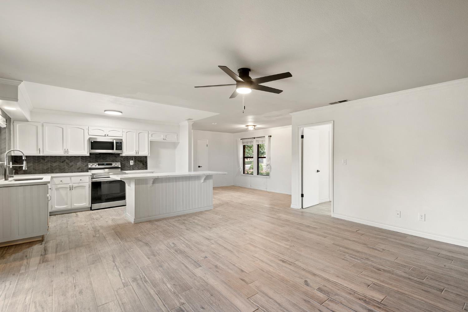 1009 Springoak Way Stockton, CA 95209 - Photo 14 of 43