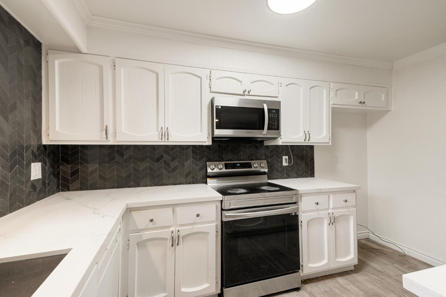 1009 Springoak Way Stockton, CA 95209 - Photo 19 of 43