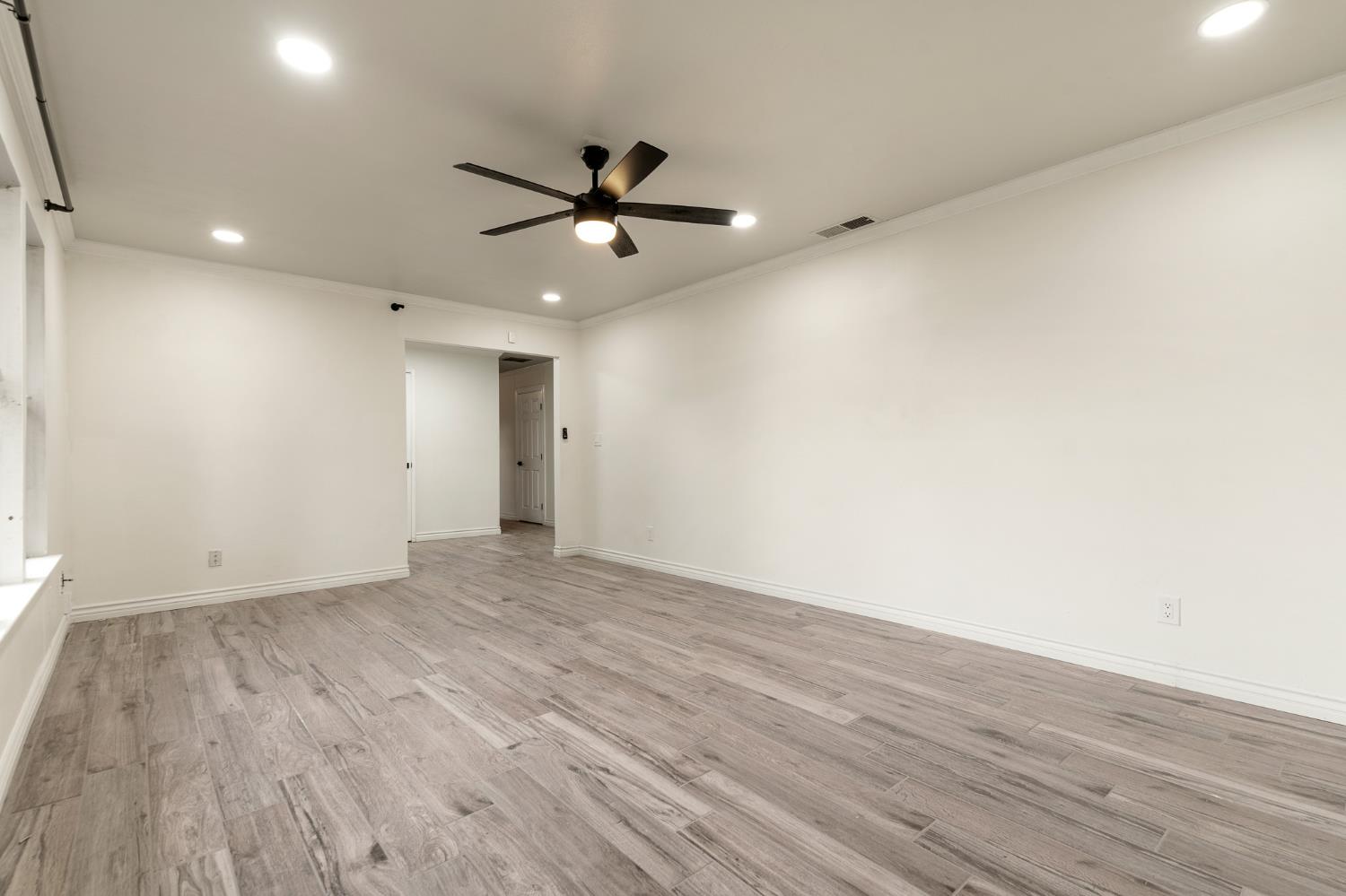 1009 Springoak Way Stockton, CA 95209 - Photo 22 of 43