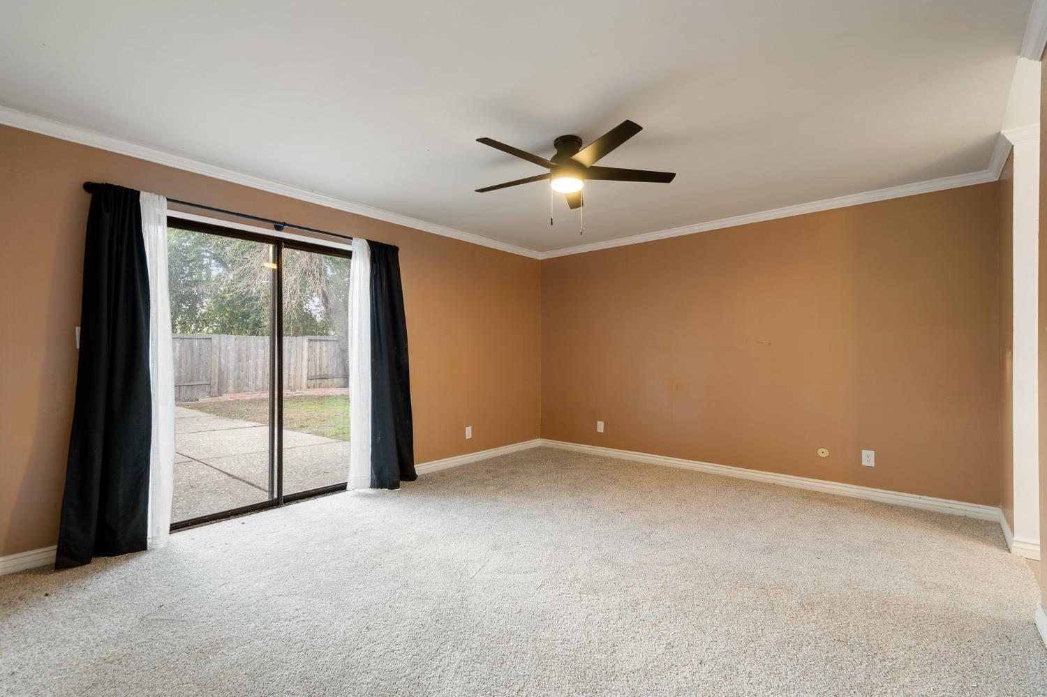 1009 Springoak Way Stockton, CA 95209 - Photo 25 of 43