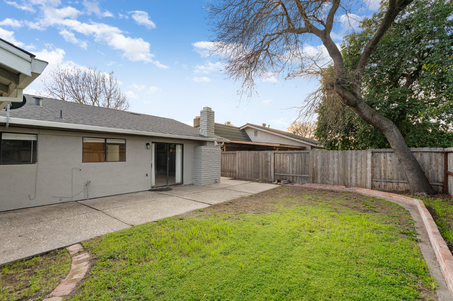 1009 Springoak Way Stockton, CA 95209 - Photo 37 of 43