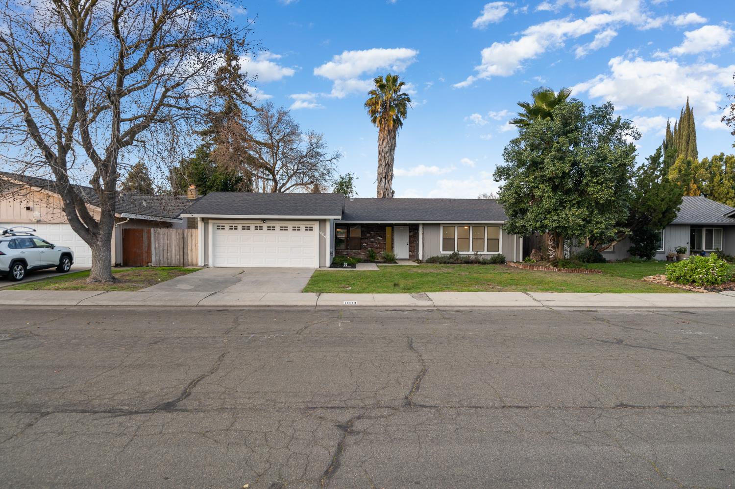 1009 Springoak Way Stockton, CA 95209 - Photo 41 of 43