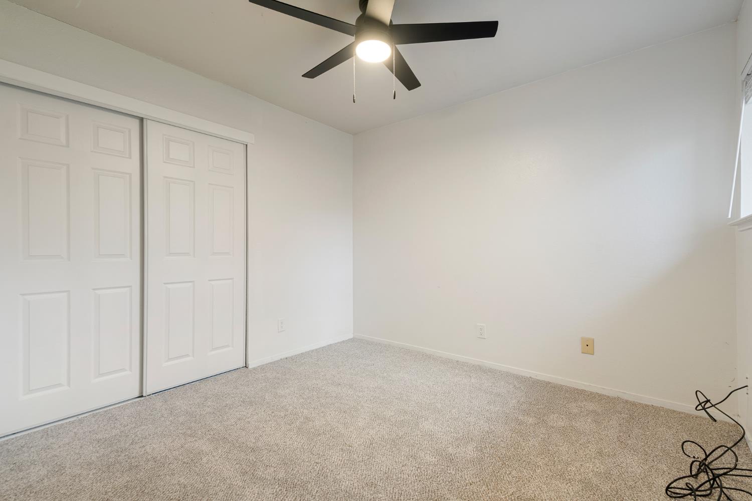 1009 Springoak Way Stockton, CA 95209 - Photo 5 of 43