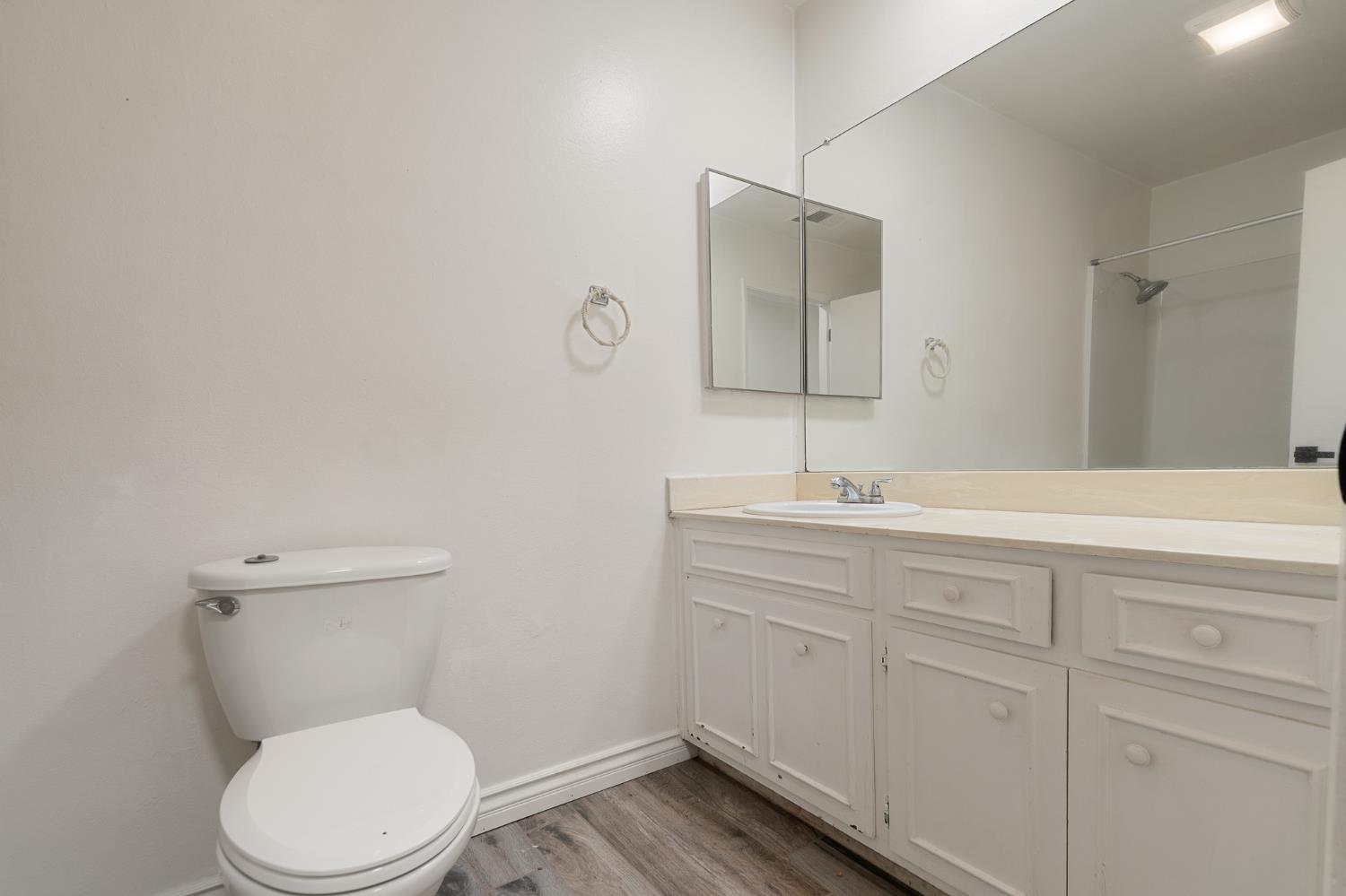 1009 Springoak Way Stockton, CA 95209 - Photo 7 of 43