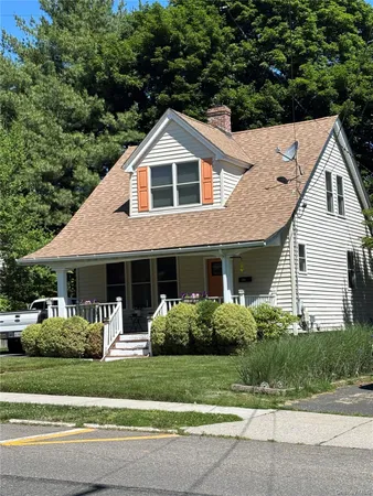 $3,200 | 288 Hudson Street, Cornwall-on-Hudson, NY 12520